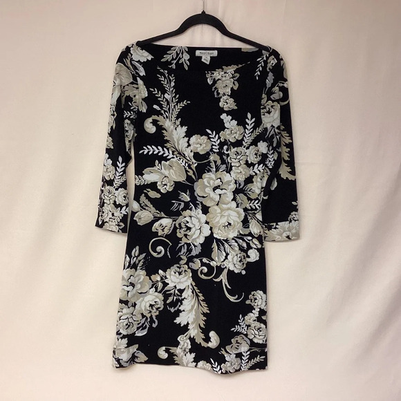 White House Black Market Dresses & Skirts - White House Black Market dress SZ XS floral mini dark cottagecore office…